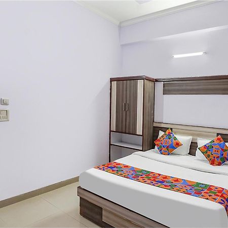 Hotel The Golden Bird Agra  Bagian luar foto