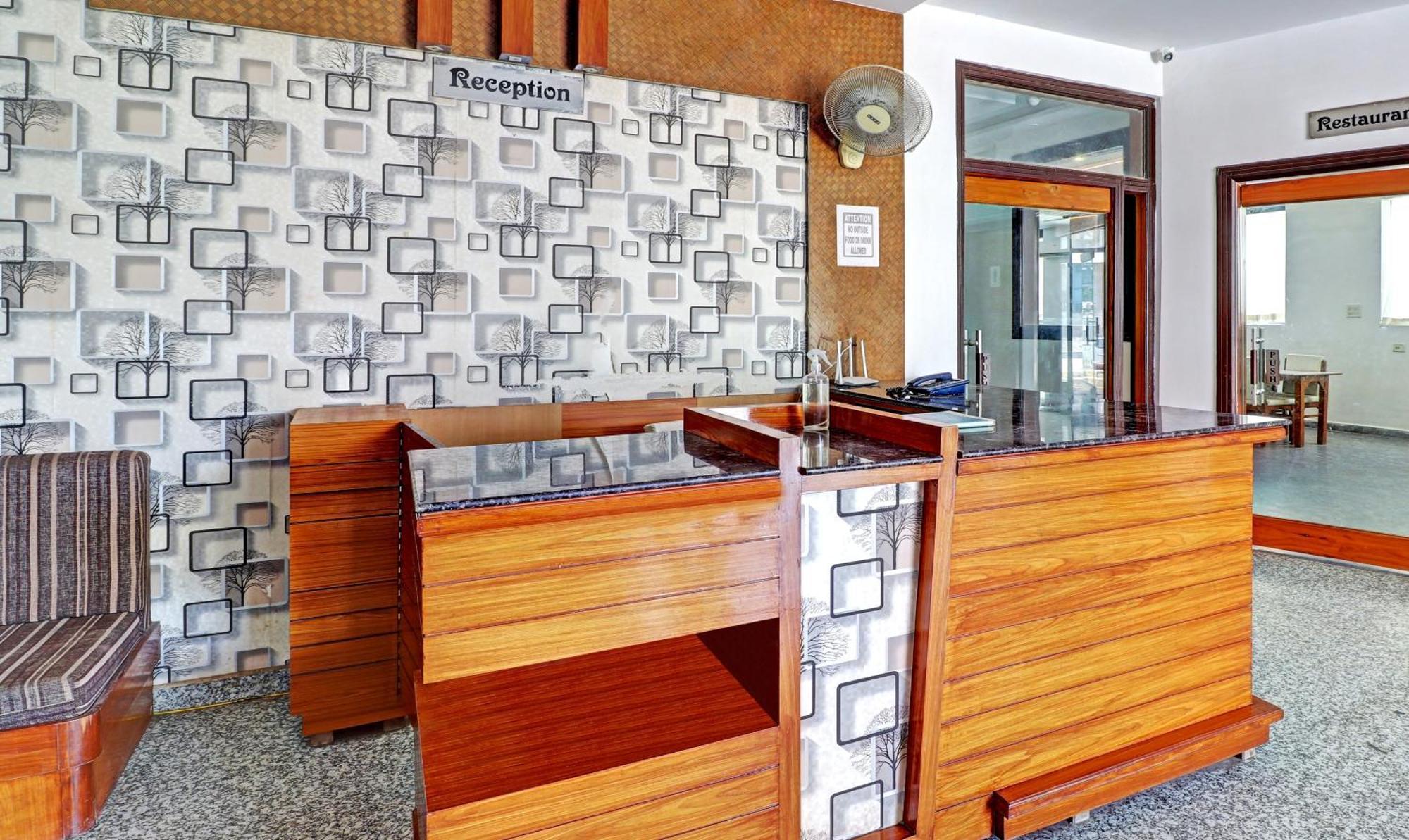 Hotel The Golden Bird Agra  Bagian luar foto