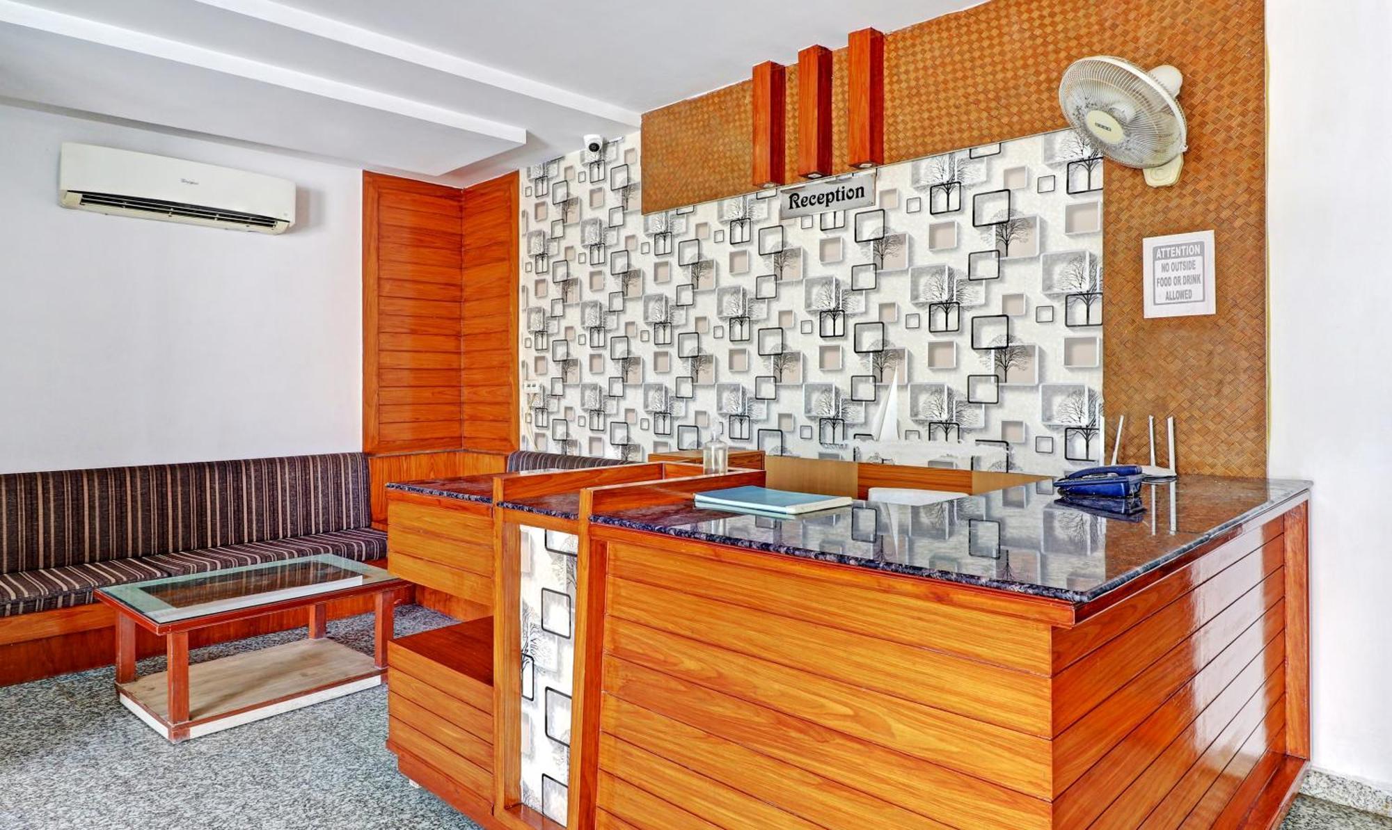 Hotel The Golden Bird Agra  Bagian luar foto