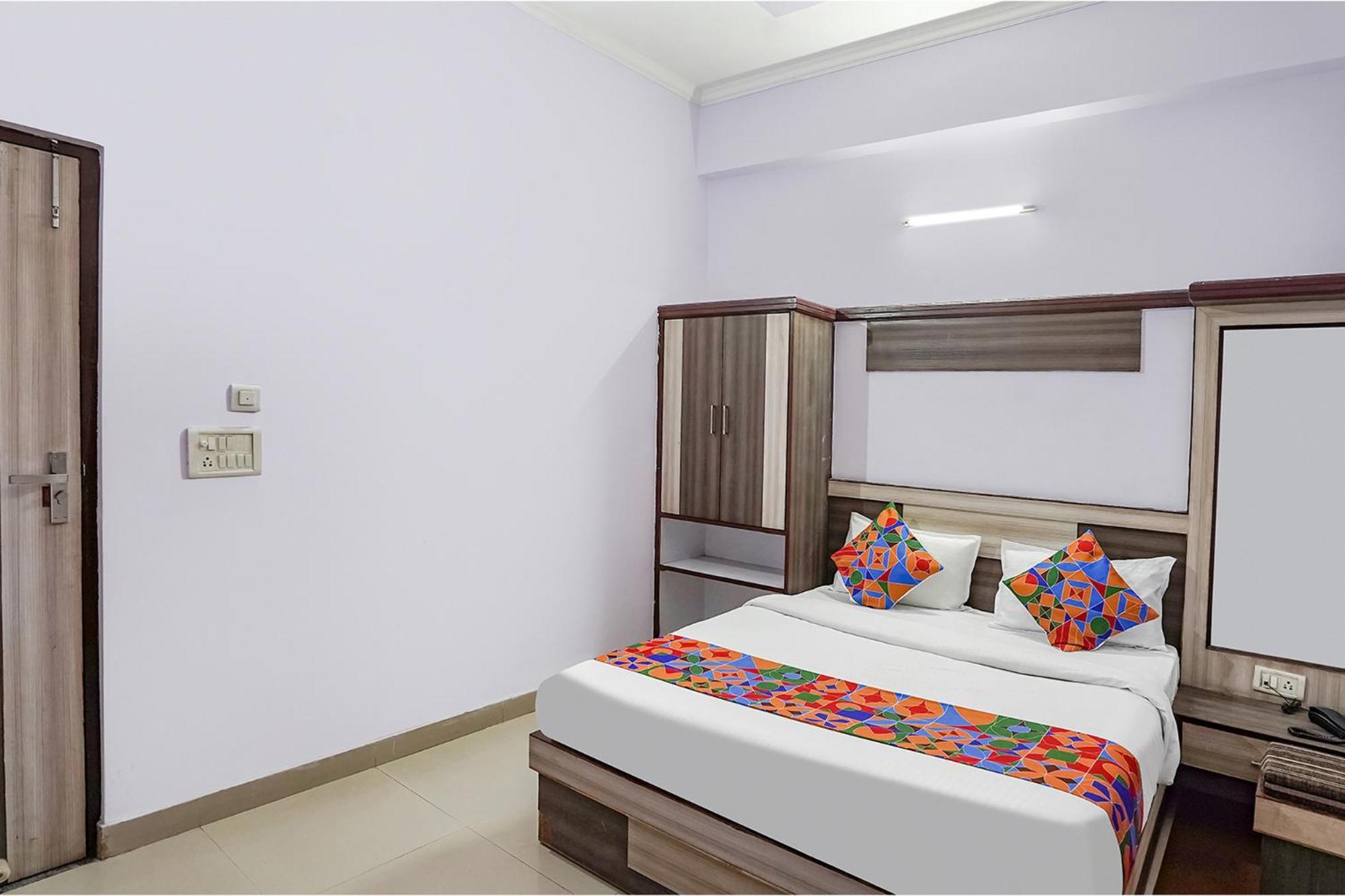 Hotel The Golden Bird Agra  Bagian luar foto