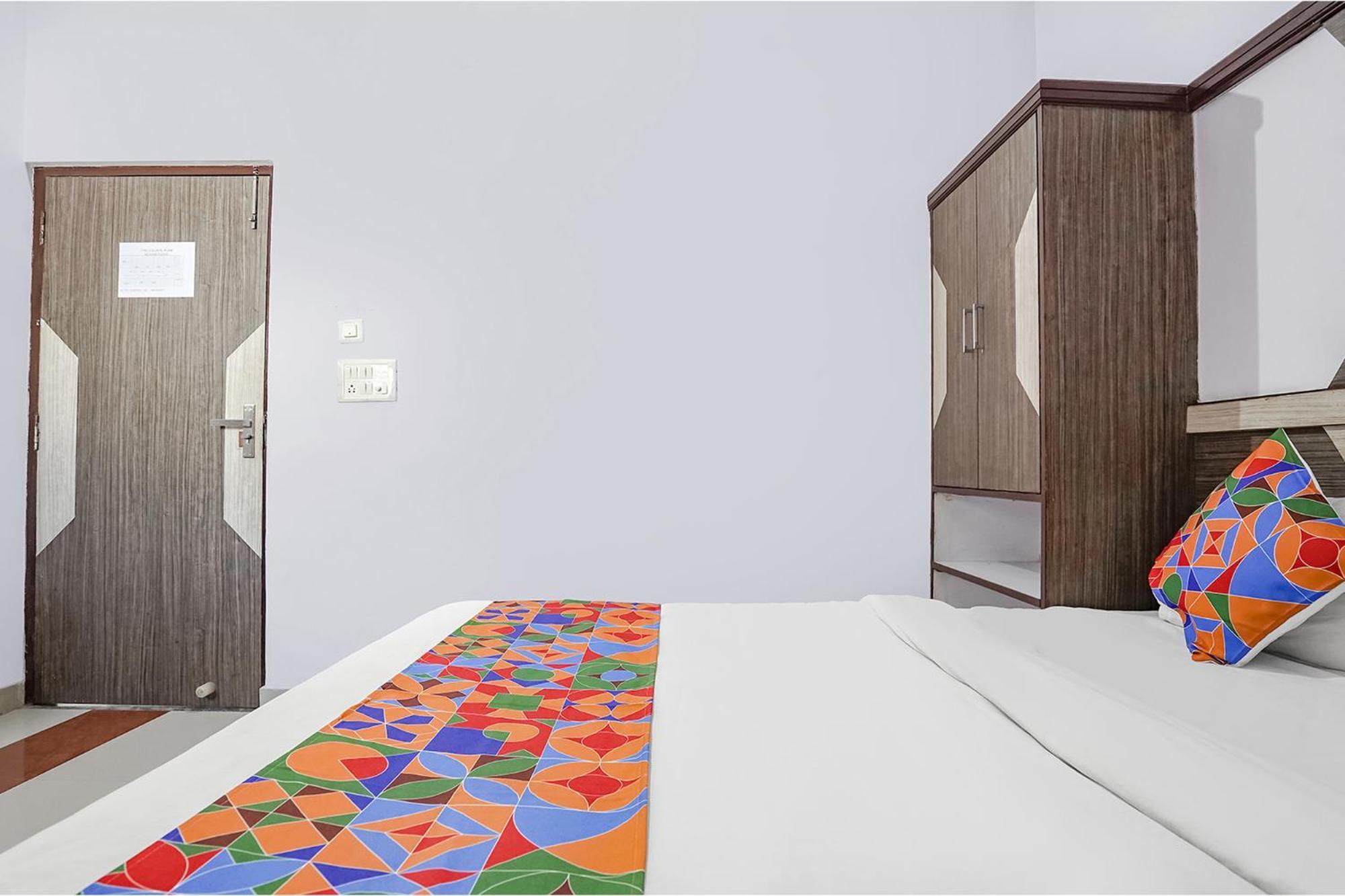 Hotel The Golden Bird Agra  Bagian luar foto
