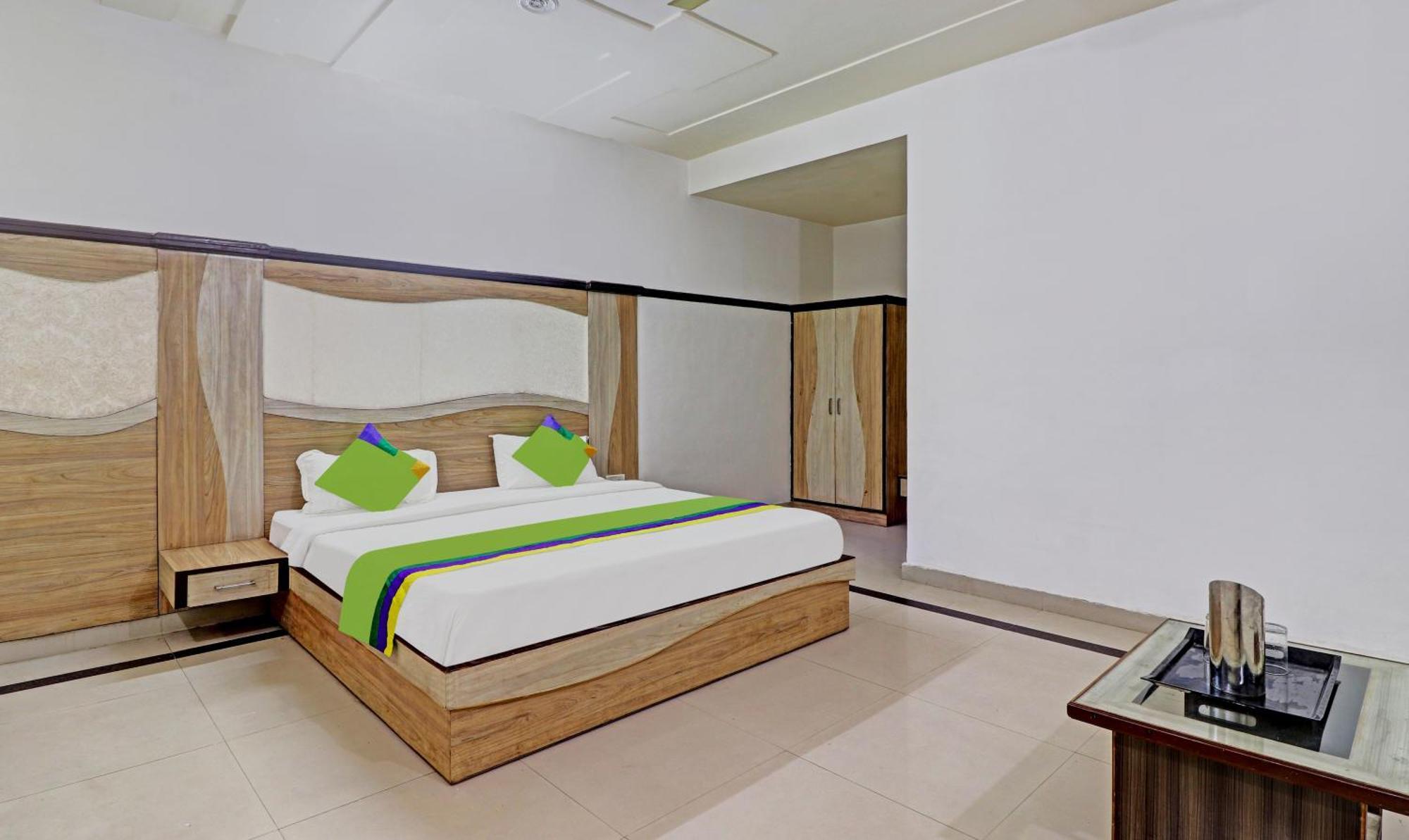Hotel The Golden Bird Agra  Bagian luar foto